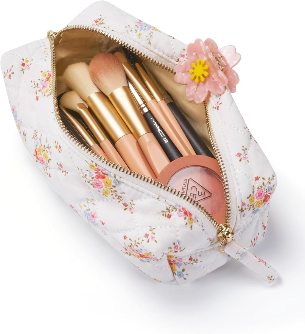 Popvibe Floral Quilted Makeup Bag Set of 3 Piece, Cute Travel Makeup Bags Coquette White Flower Cosmetic Pouch, Aesthetic Cotton Quilt Cloth Toiletry Traveling Bag for Women, Girls
